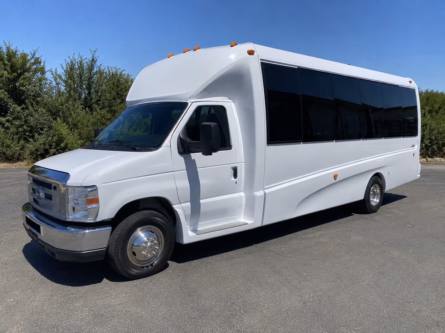 Coral Gables Birthday, Sweet 16, & Quinceañera Transportation party bus interior